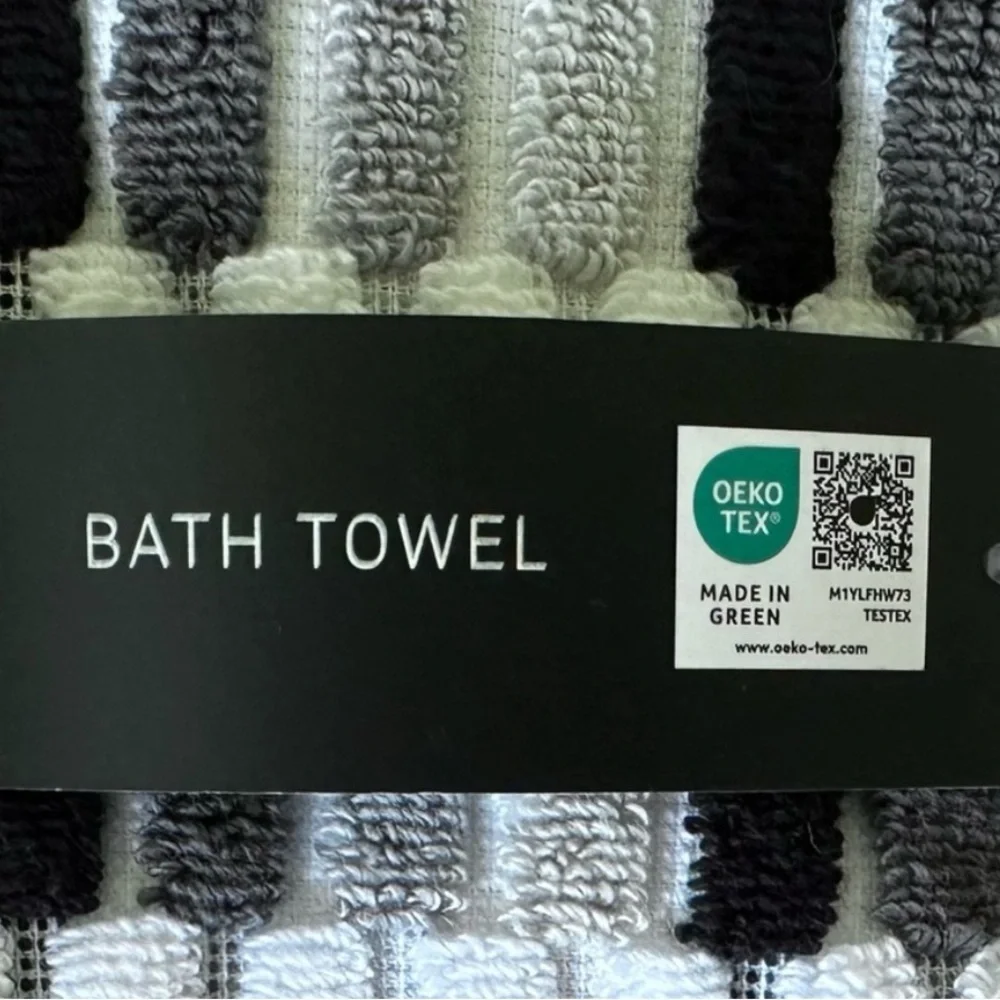 Rachel Zoe Cotton Bath Towels Set of 2 Black and White NEW